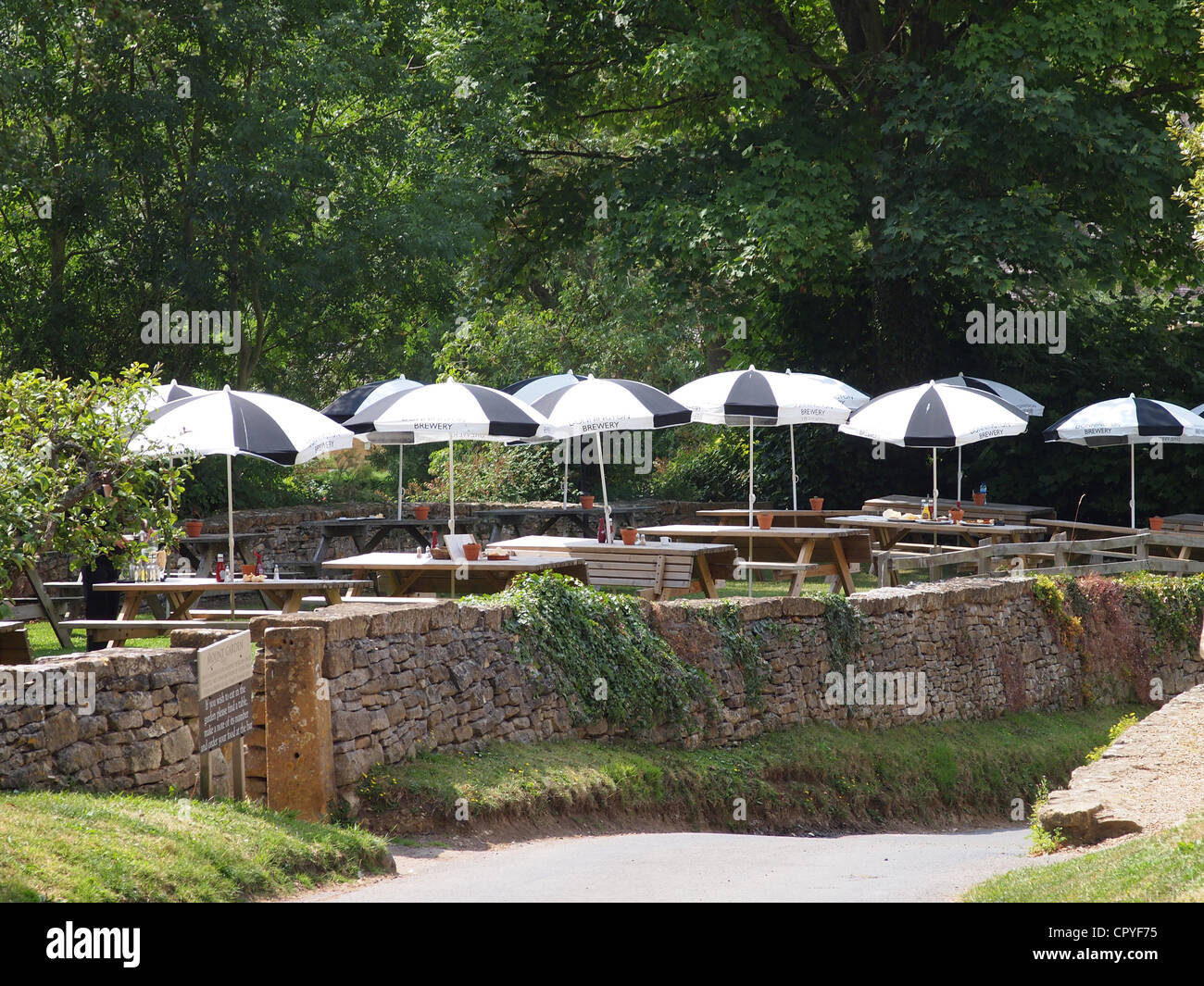 pub garden with benches Stock Photo Alamy
