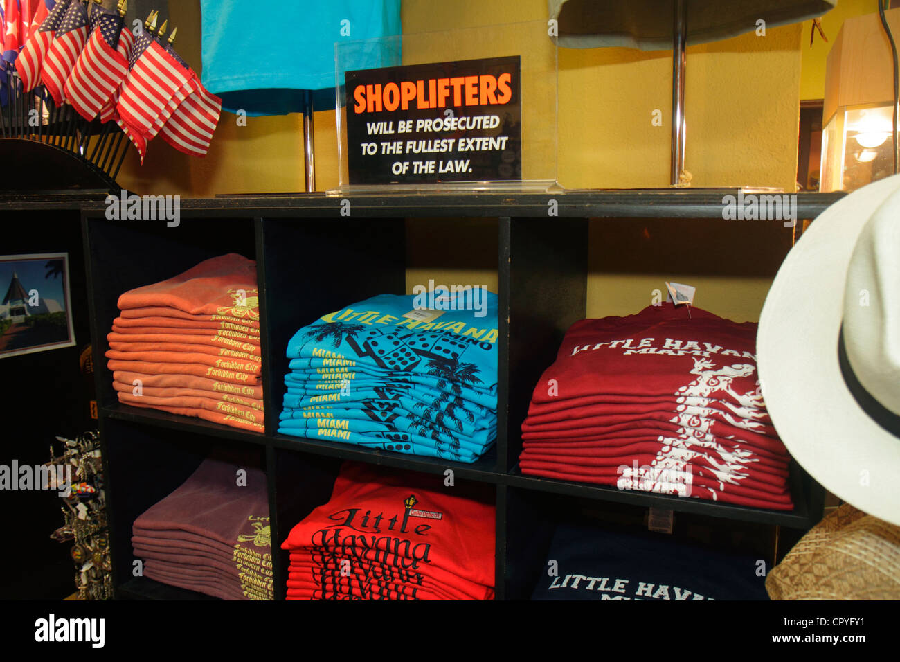 Havana T-Shirt Travel Souvenir Gift Tee Havana T-Shirt Travel Souvenir Gift Tee
