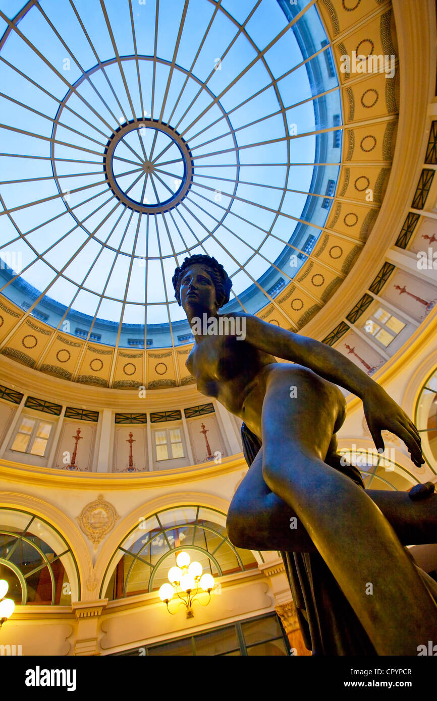 France Paris Galerie Colbert (1826) Eurydice bitten by snake statue by Nanteuil-Lebeuf also named Nanteuil in middle of rotunda Stock Photo