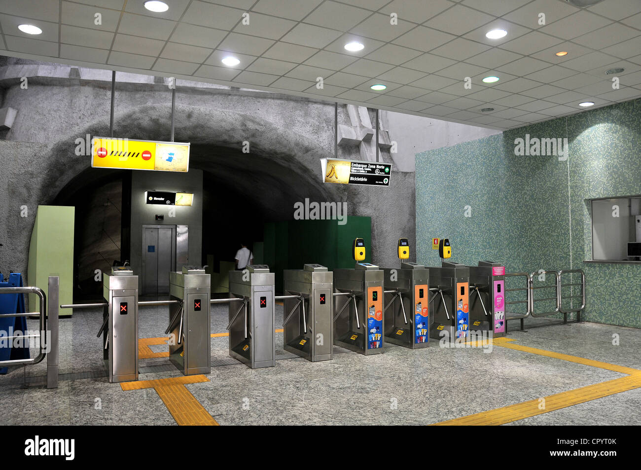 Underground Metro Rio Subway tunnel inspection hi-res stock photography and images - Alamy