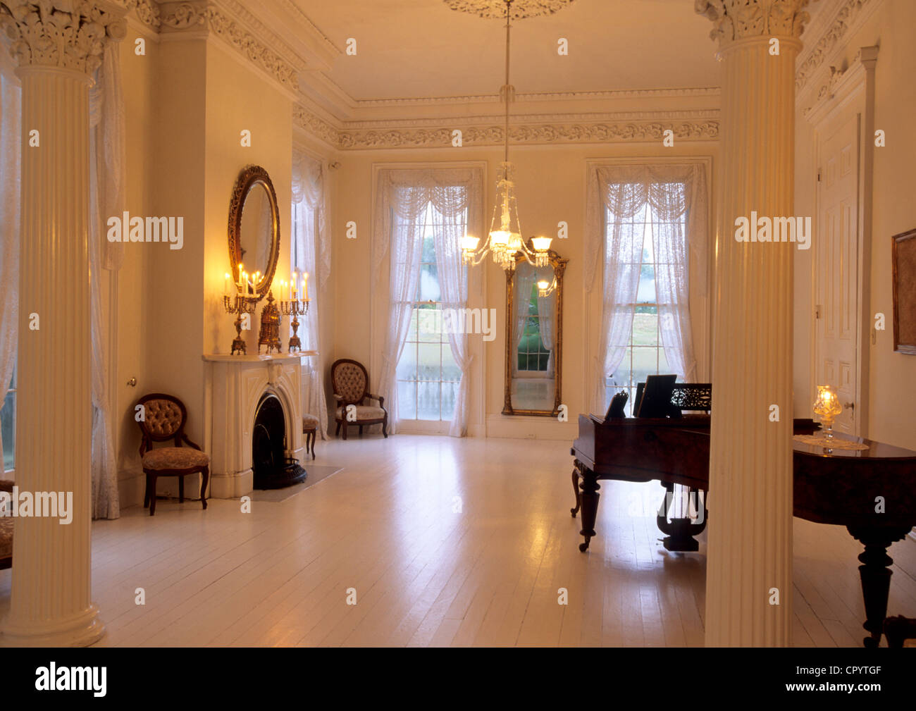 United States, Louisiana, Plantation Road, White Castle, Nottoway Plantation on the Mississippi River banks, Bed and Breakfast Stock Photo