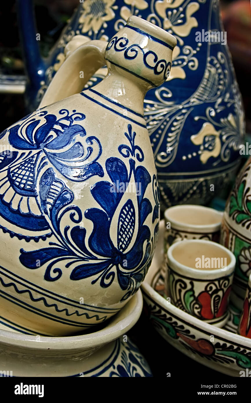 Romanian traditional pottery in the village Corund, Transylvania Stock  Photo - Alamy