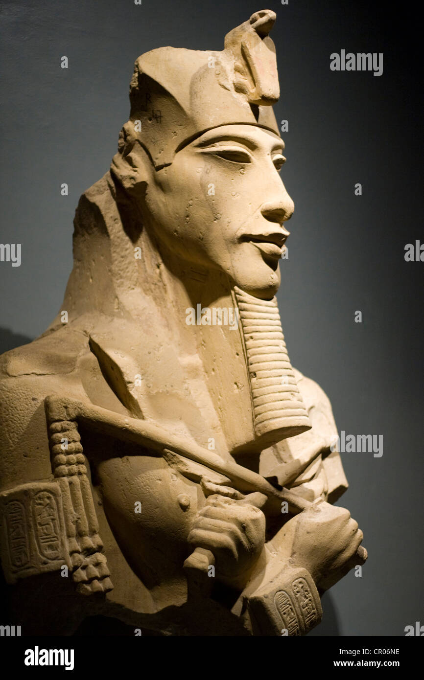 Egypt, Upper Egypt, Nile Valley, Luxor, Archaeological Museum of Luxor, bust of Amenophis IV (Akhenaton) Stock Photo