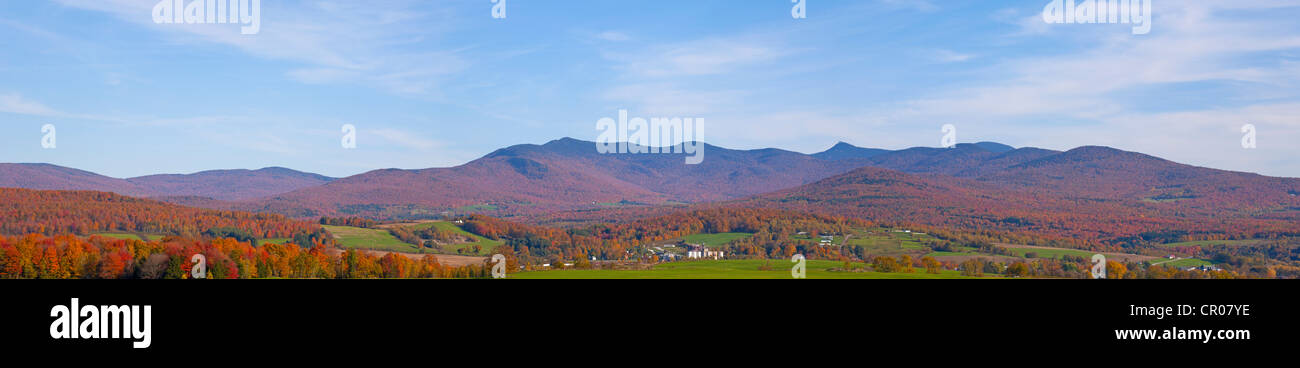 Autumn panorama, Stowe Mountain Range, Stowe, Vermont, USA Stock Photo