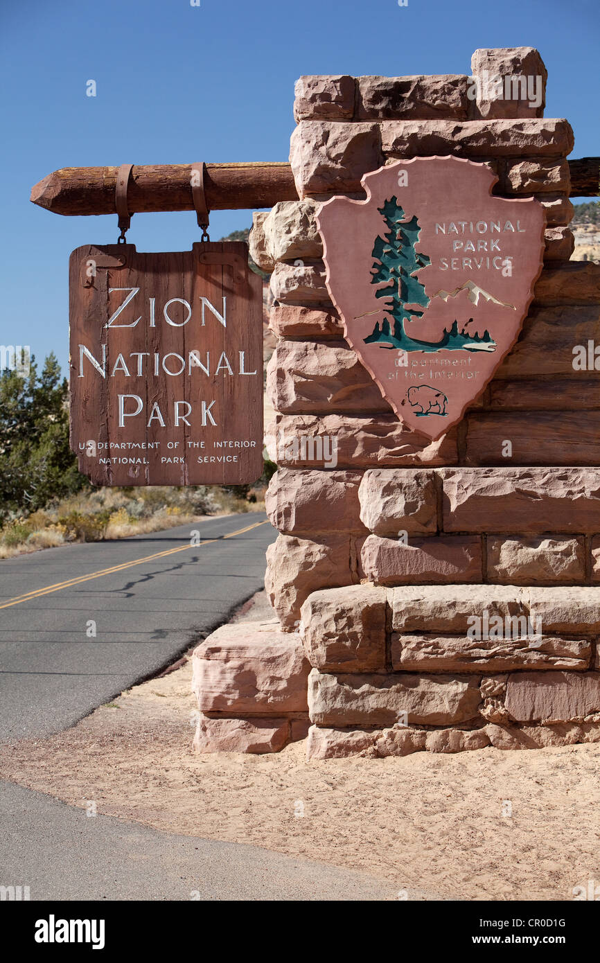 Entrance to Zion National Park, Utah, USA Stock Photo Alamy
