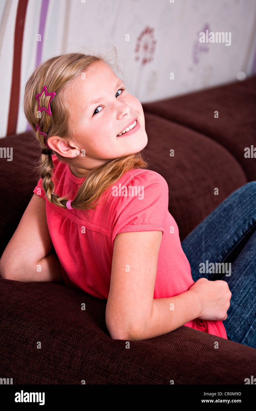 10 year old blond girl hi-res stock photography and images - Alamy