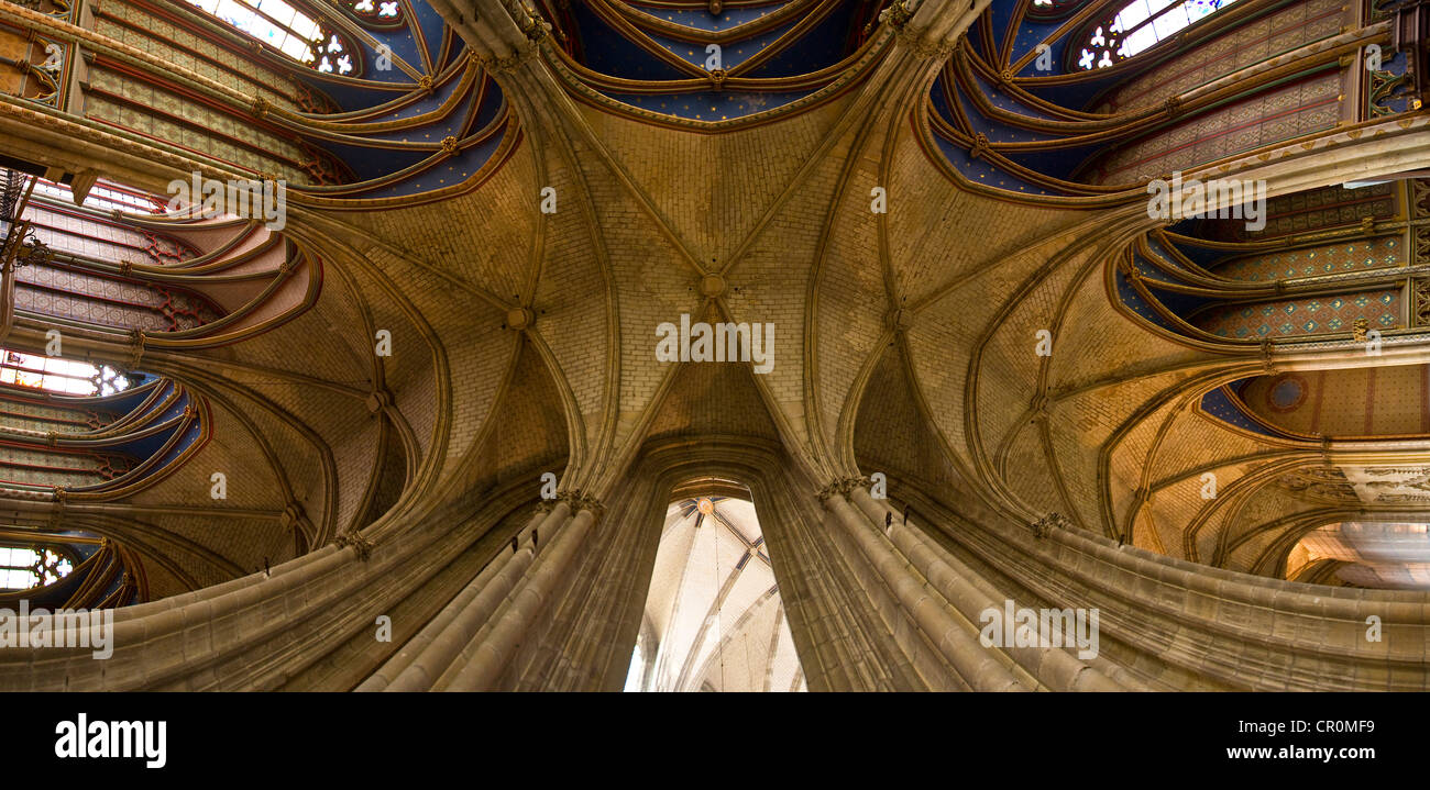 France, Loiret, Orleans, vault of ambulatory of cathedrale Sainte-Croix d'Orleans (Orleans Cathedral) Stock Photo