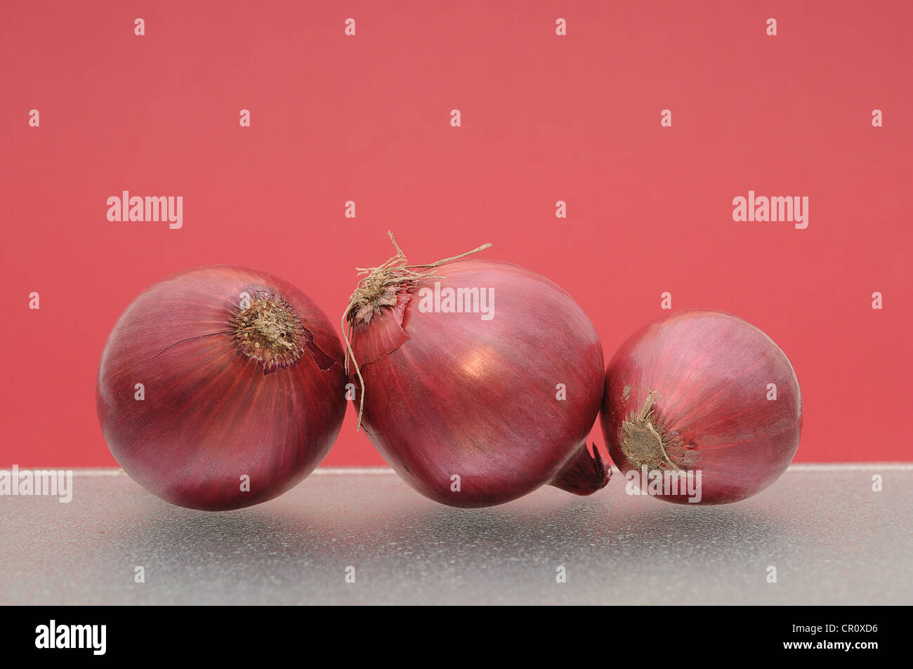 Healthy foods onions hi-res stock photography and images - Alamy
