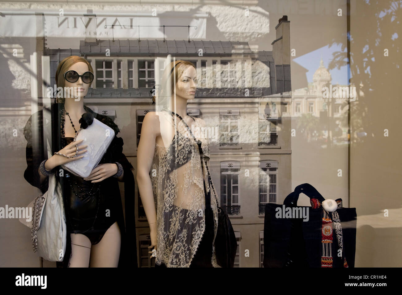 Chanel boutique window hi-res stock photography and images - Alamy