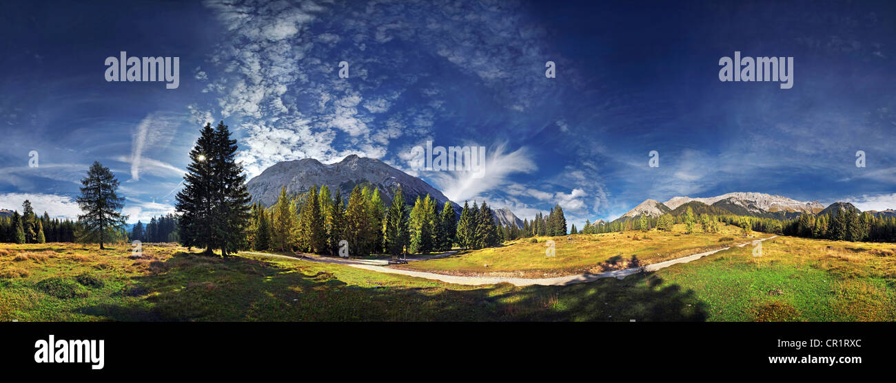 360° mountain panorama with cumulus clouds in the Wettersteingebirge range, Mt. Suedwand with view on the Mieminger Kette and Stock Photo