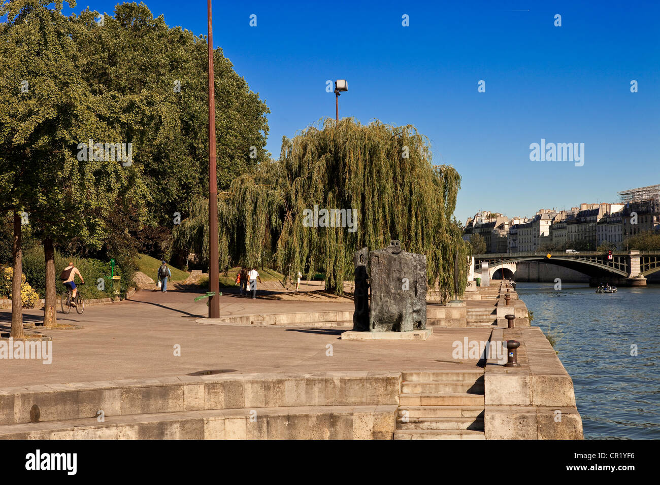 France, Paris, Seine River banks UNESCO World Heritage, quai Saint