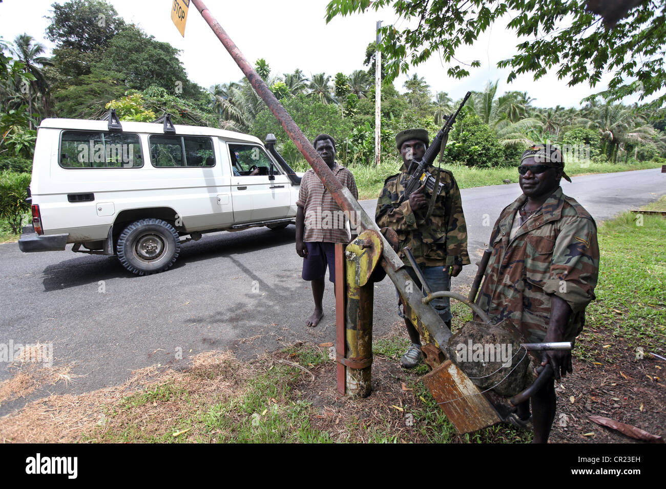 Armed BRA militants guarding the street to the Panguna Copper Mine on the  Island of the Autonomous Region of Bougainville, PNG Stock Photo - Alamy