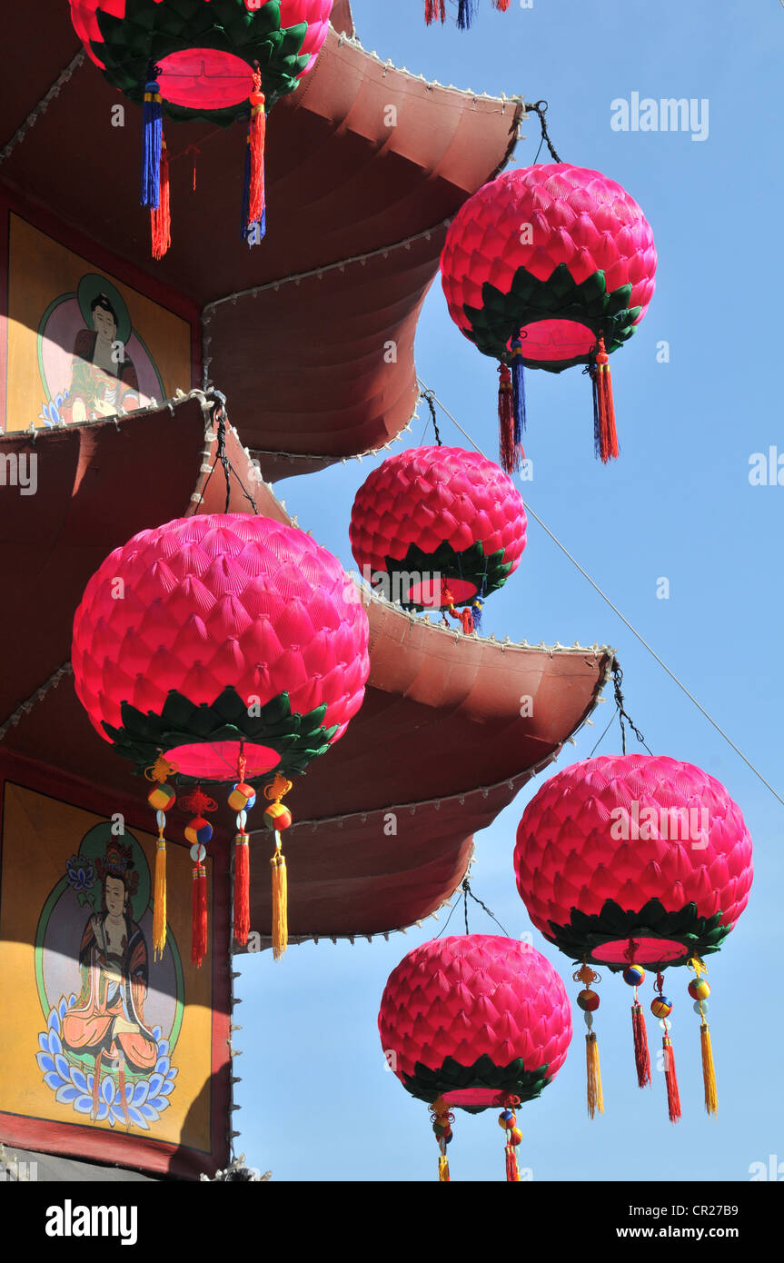 Traditional korean lantern hires stock photography and images Alamy