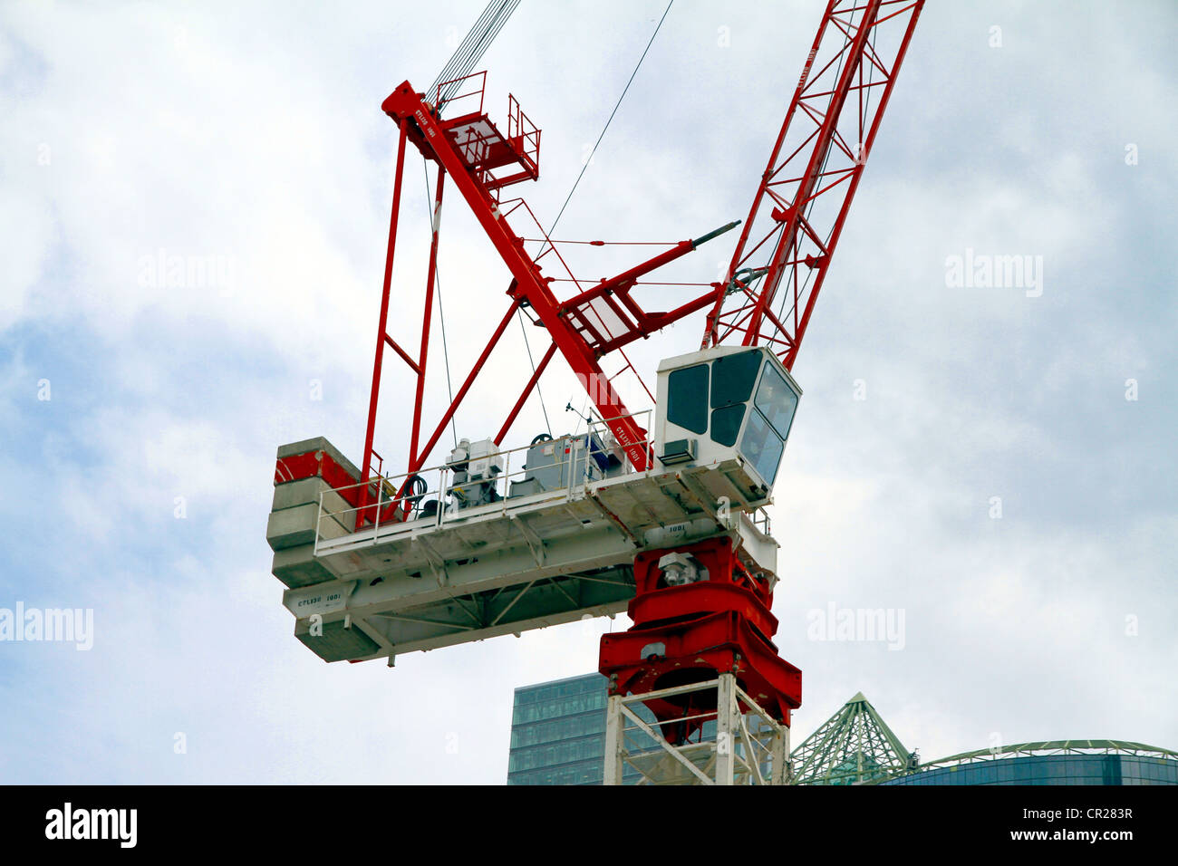 A crane working on a new building in Downtown Toronto Stock Photo Alamy