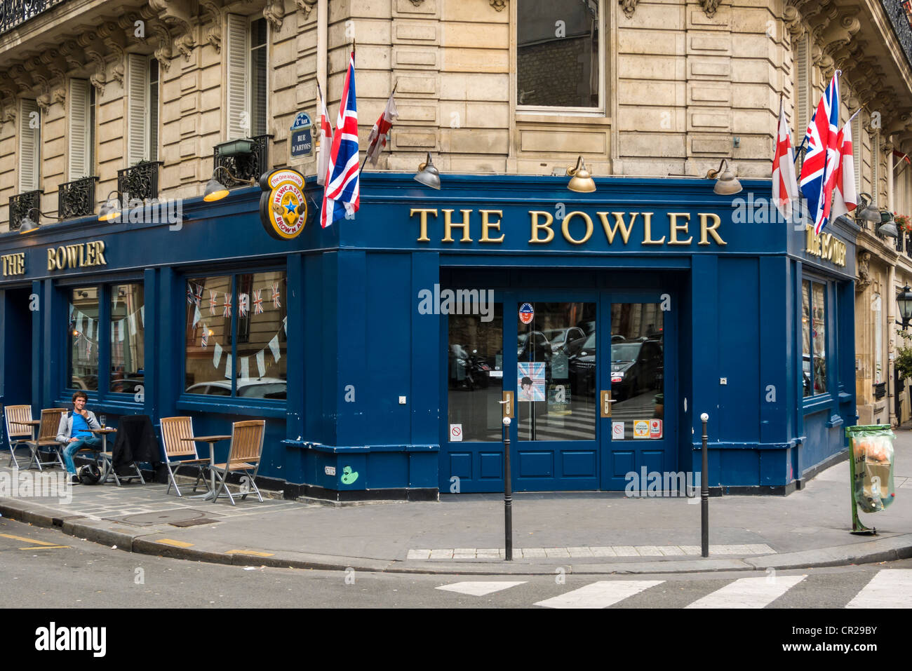 English pub in Paris, France Stock Photo