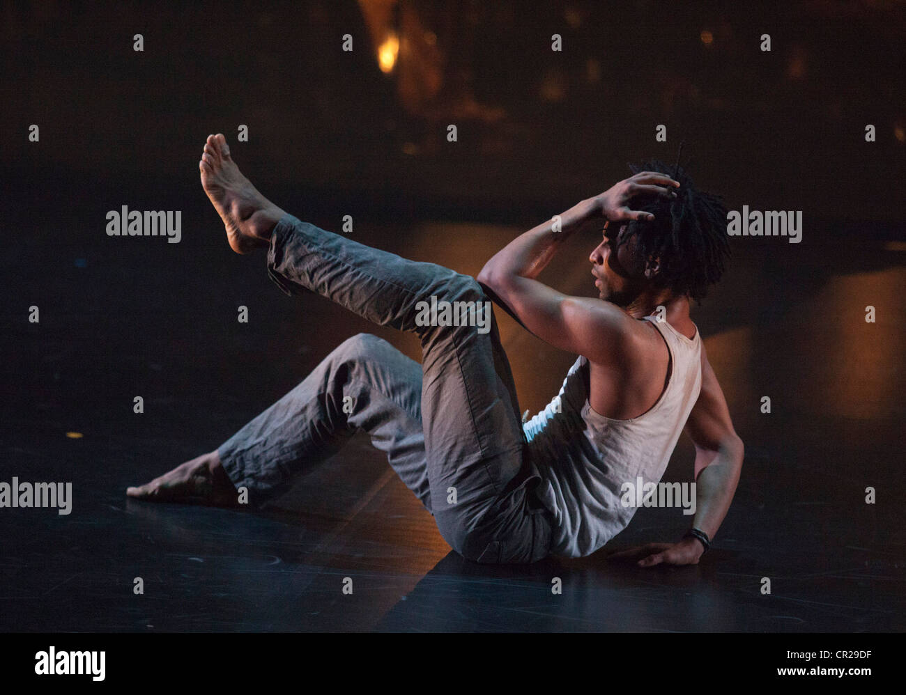 Rambert Dancing Rambert dance company hi-res stock photography and images - Alamy