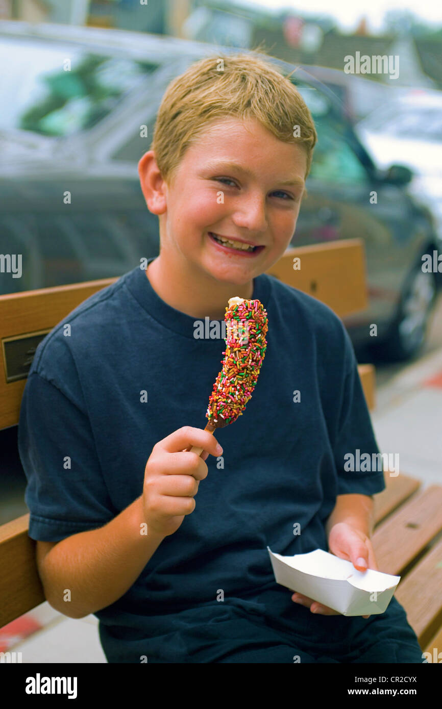 Frozen chocolate bananas hires stock photography and images Alamy