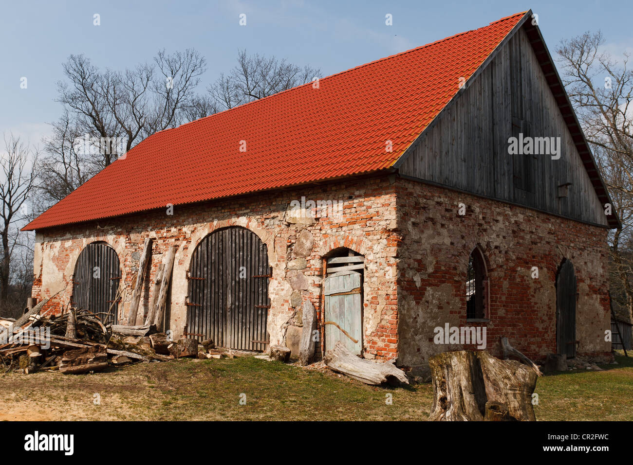 Old Brick Barn Stock Photos Old Brick Barn Stock Images Alamy
