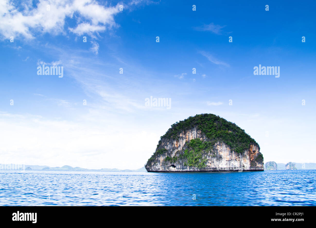 Tropical island hi-res stock photography and images - Alamy