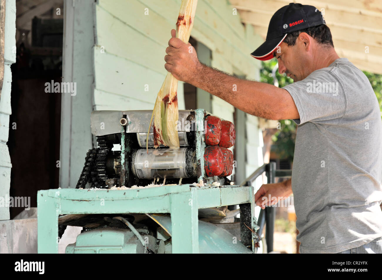 Sugarcane juice stand High Resolution Stock Photography and Images Alamy
