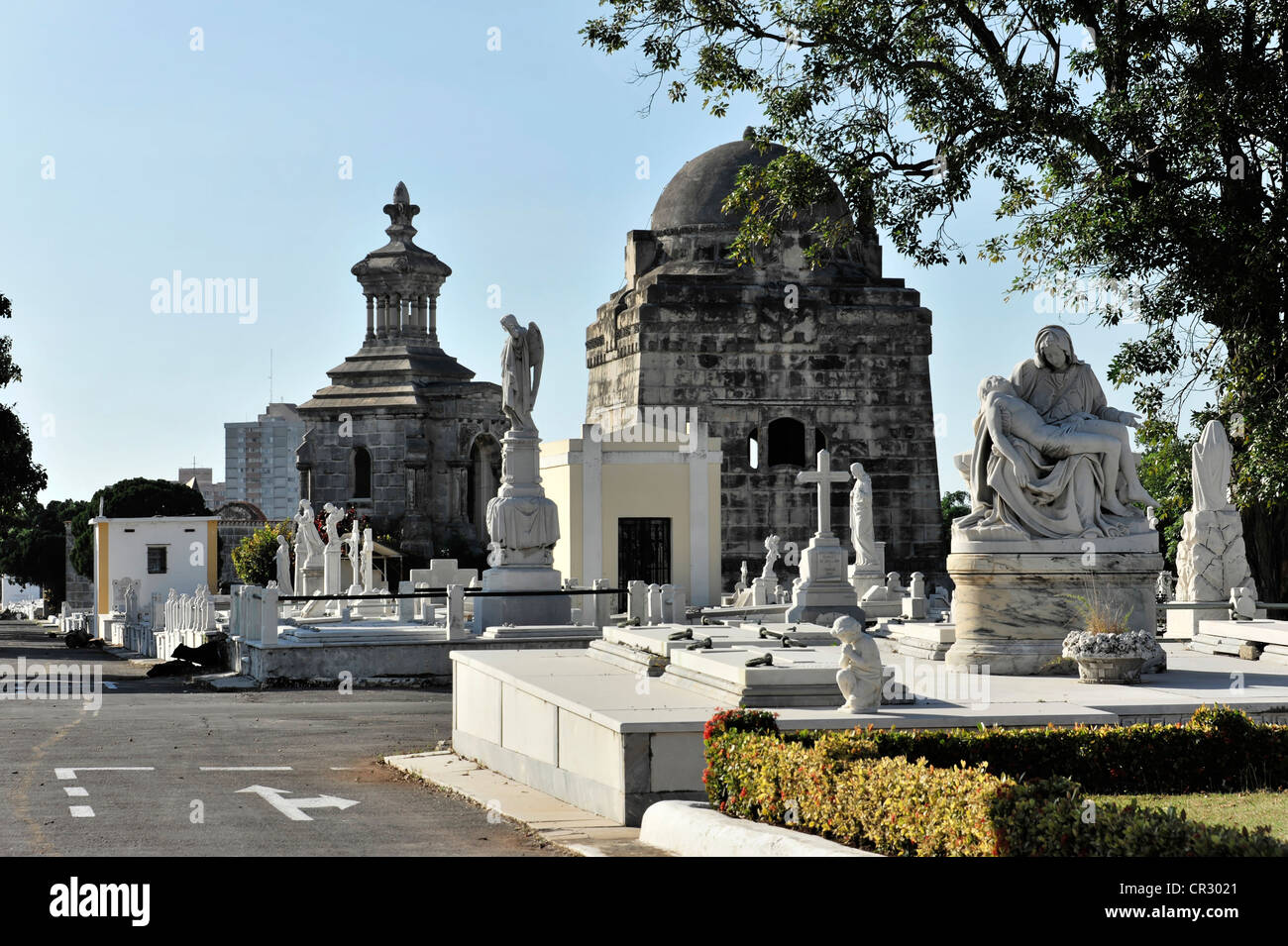 Graves, tombes, Cementerio de Cristóbal Colón, Christopher Columbus Cemetery, 56-ha cemetery, Havana, Cuba, Greater Antilles Stock Photo
