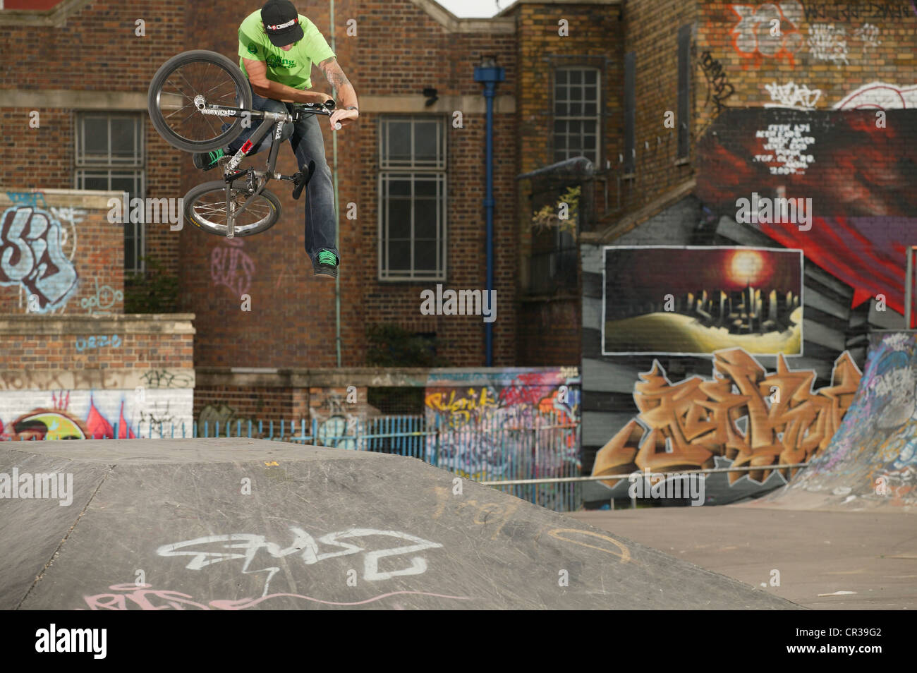 BMX in an Urban Setting Stock Photo - Alamy