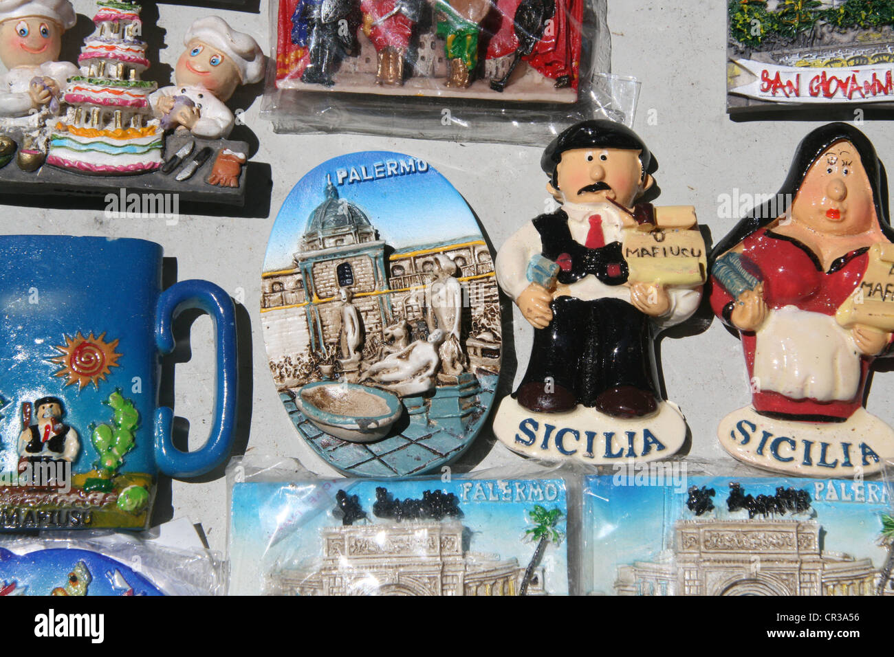 gift shop souvenirs in palermo sicily italy Stock Photo Alamy