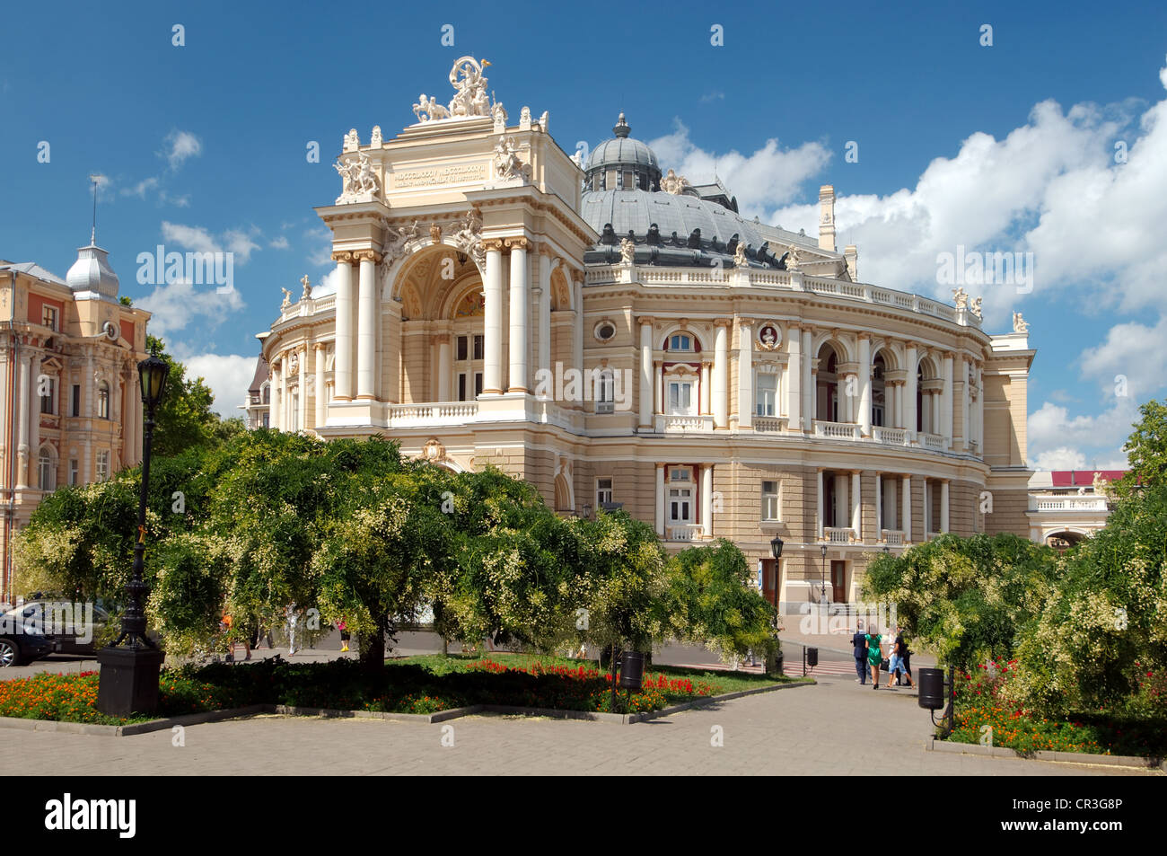 Одесский оперный театр стиль архитектуры