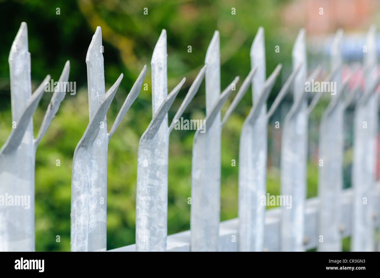 Metal fence spikes hi-res stock photography and images - Alamy