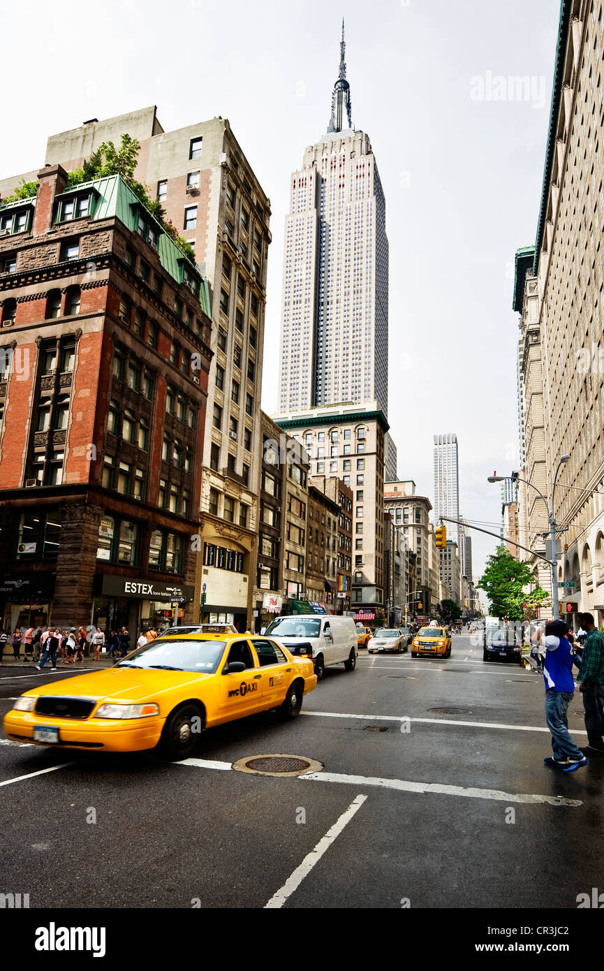 5th Avenue and the Empire State Building, Manhattan, New York, USA Stock Photo