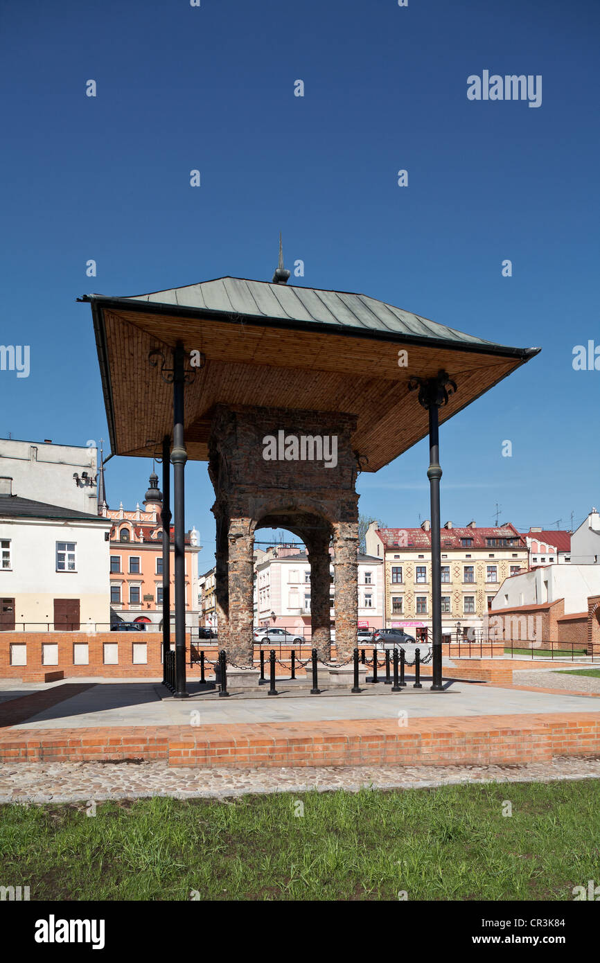 Poland Tarnow remains of Jewish Synagogue destroyed during World War 2 by Nazi German Soldiers. The Bimah is all that is left Stock Photo