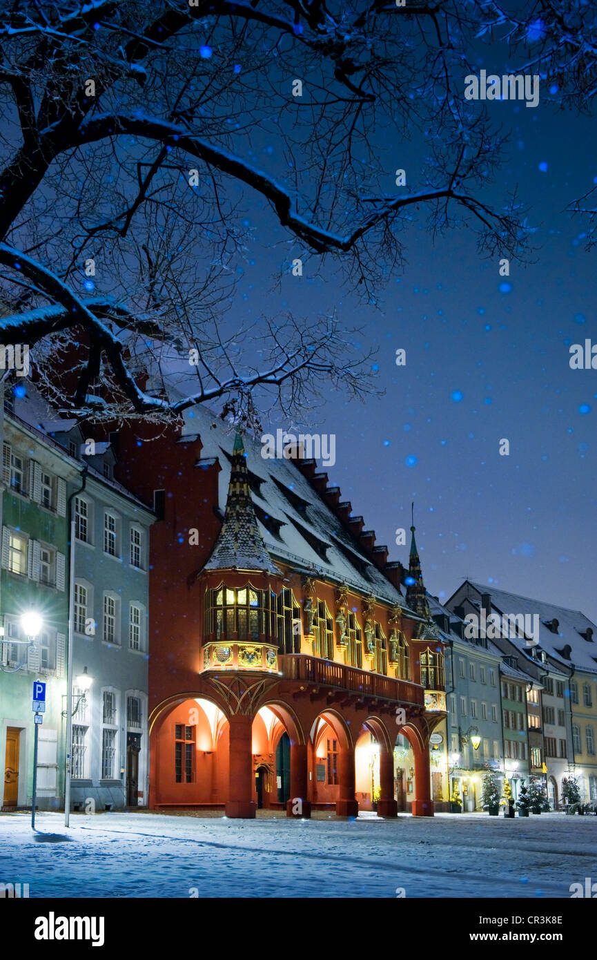 Snow-covered Muensterplatz square, Freiburg im Breisgau, Black Forest, Baden-Wuerttemberg, Germany, Europe Stock Photo