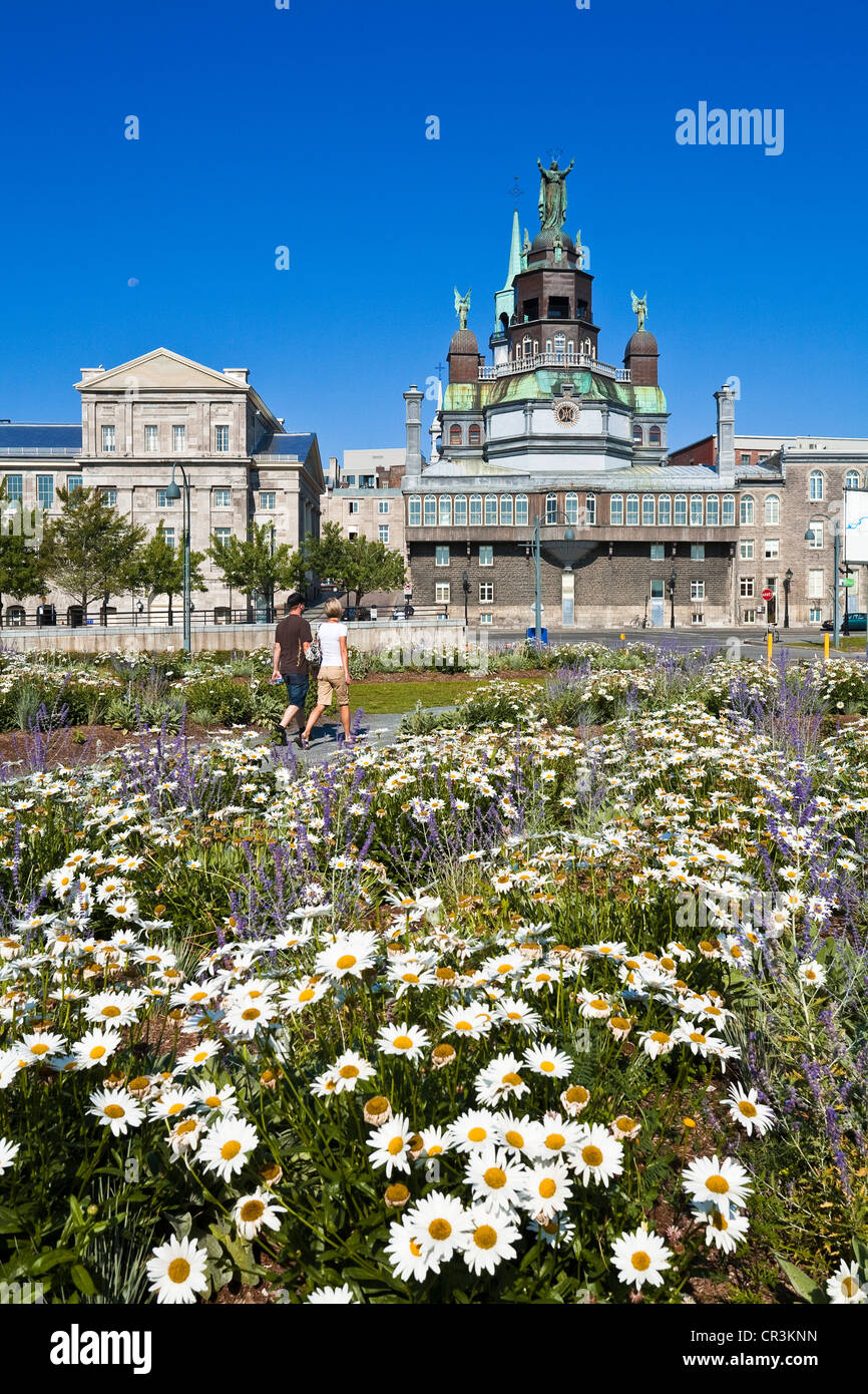 Canada, Quebec Province, Montreal, Vieux Montreal (Old Montreal District), Vieux Port (Old Harbour), Rue de la Commune, Stock Photo