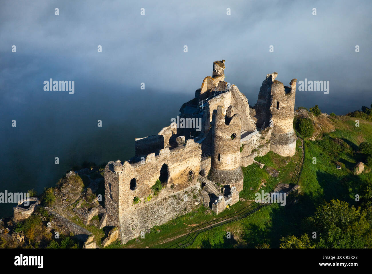 France, Puy de Dome, Saint Remy de Blot, Chateau Rocher, fortress of the 12th century overlooking the Sioule Gorges (aerial Stock Photo