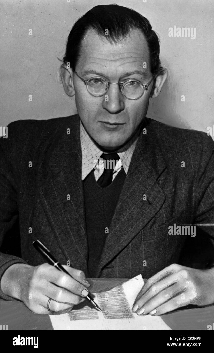 Kogon, Eugen, 2.2.1903 - 24.12.1987, German political scientist, half length, 1950s, Stock Photo