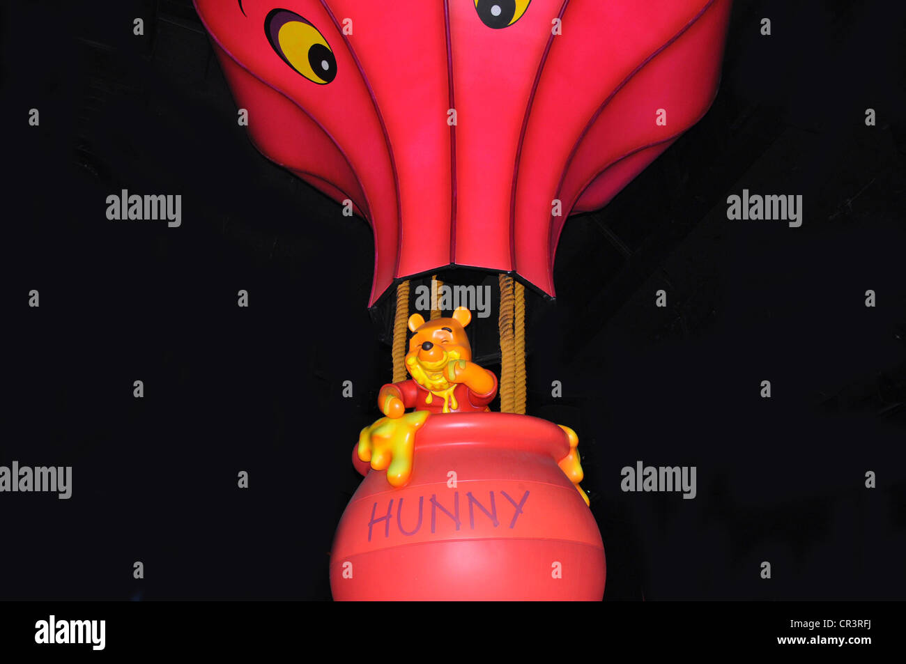 Figure Of Winnie The Pooh And Hunny Pot Stock Photo - Download Image Now -  Winnie The Pooh, Book, Horizontal - iStock
