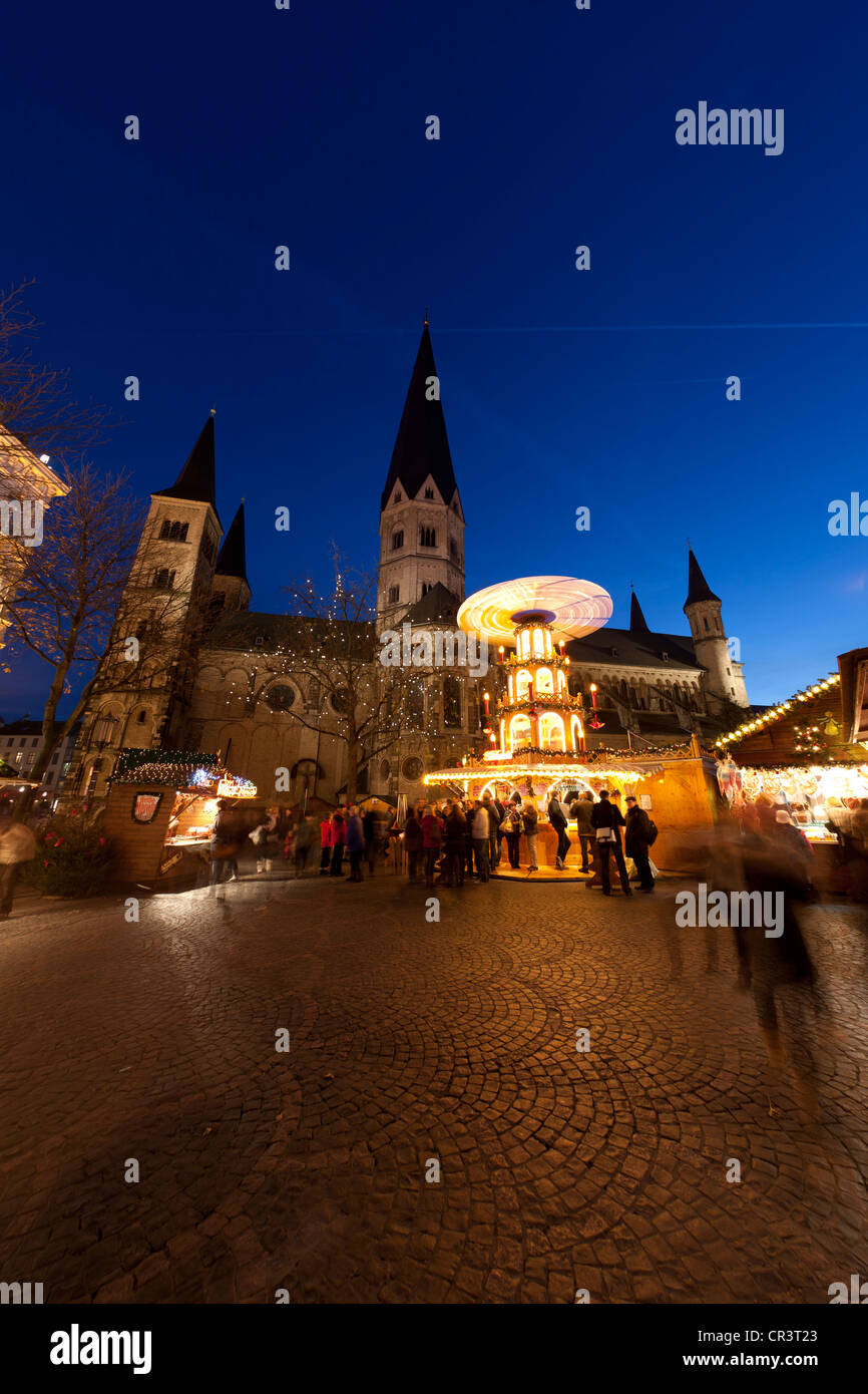 Fisheye view at dusk, Christmas market at Bonner Muenster, Bonn Minster Bonner Christmas