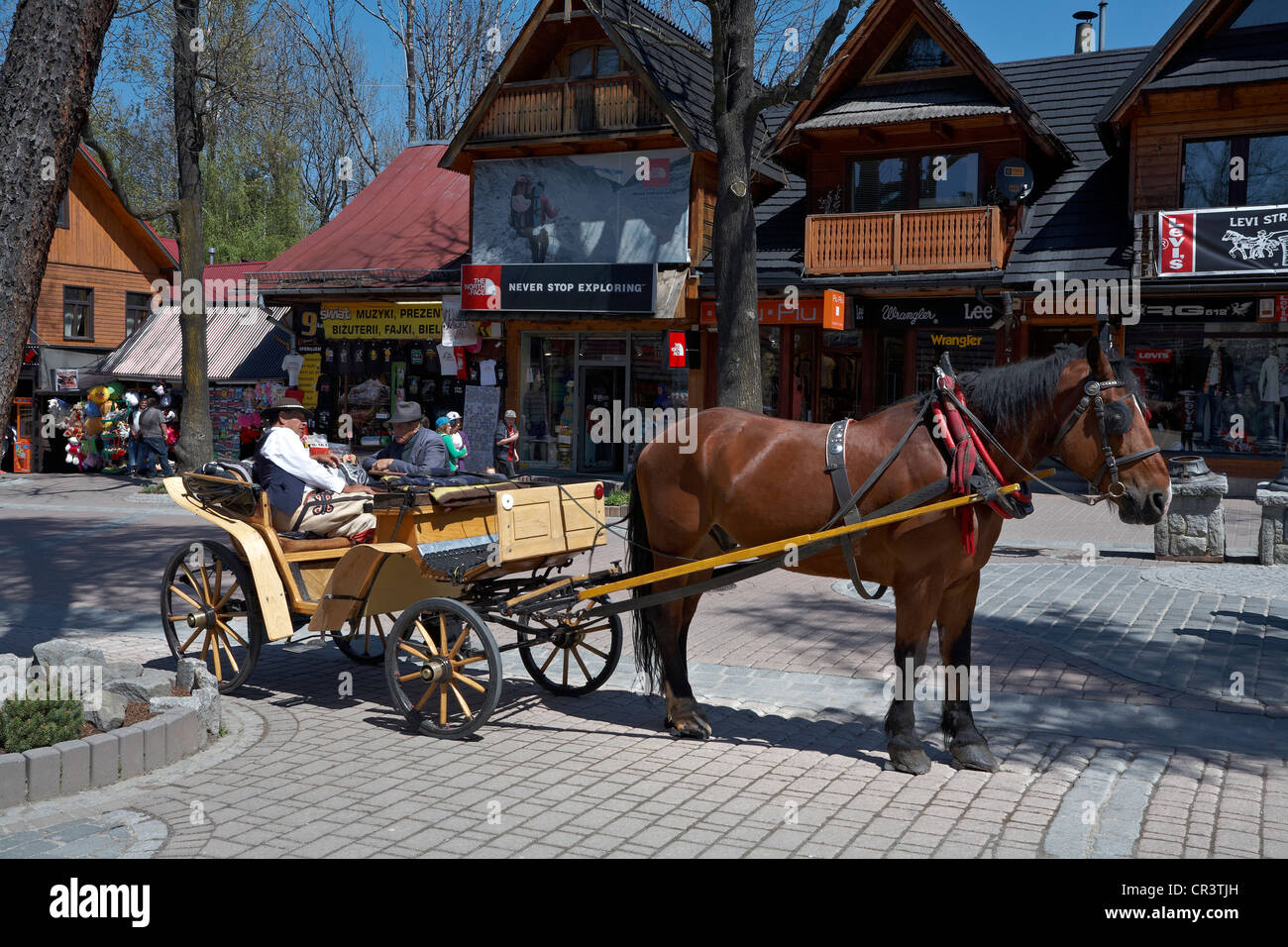 Eastern Europe Poland Tatra Mountain Region Zakopane horse and carriage in main pedestrian Mall Krupowki Stock Photo