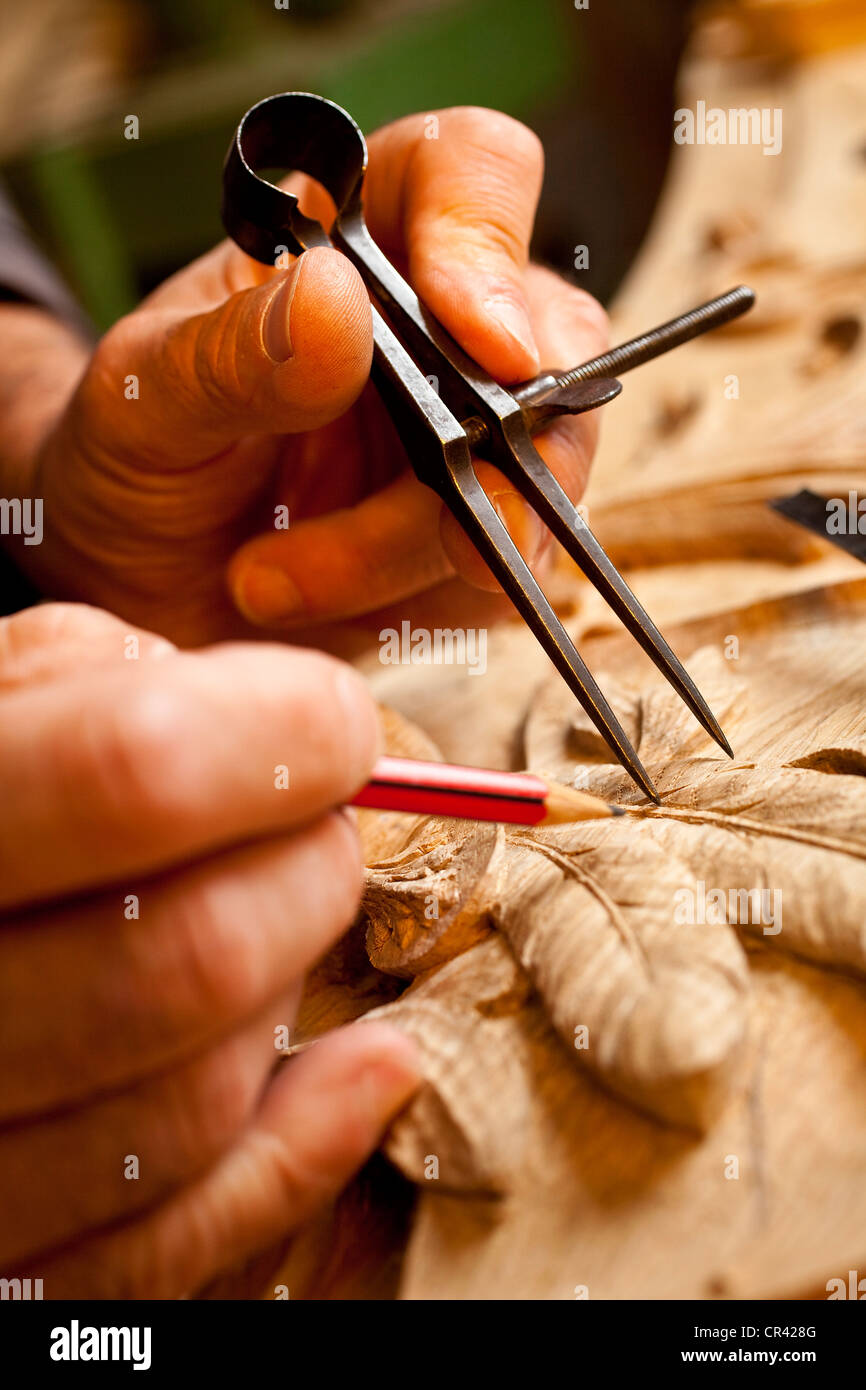 France, Paris, Vincent Mouchez, wood sculptor craftsman Stock Photo