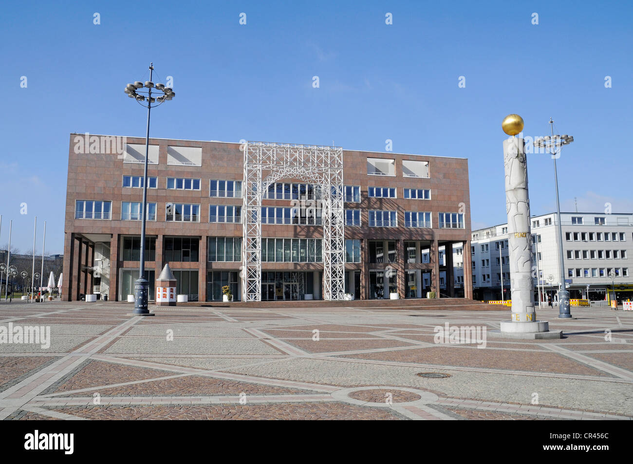 New Town Hall, Friedenssaeule peace pillar, Friedensplatz peace square,  Dortmund, Ruhrgebiet region, North Rhine-Westphalia Stock Photo - Alamy