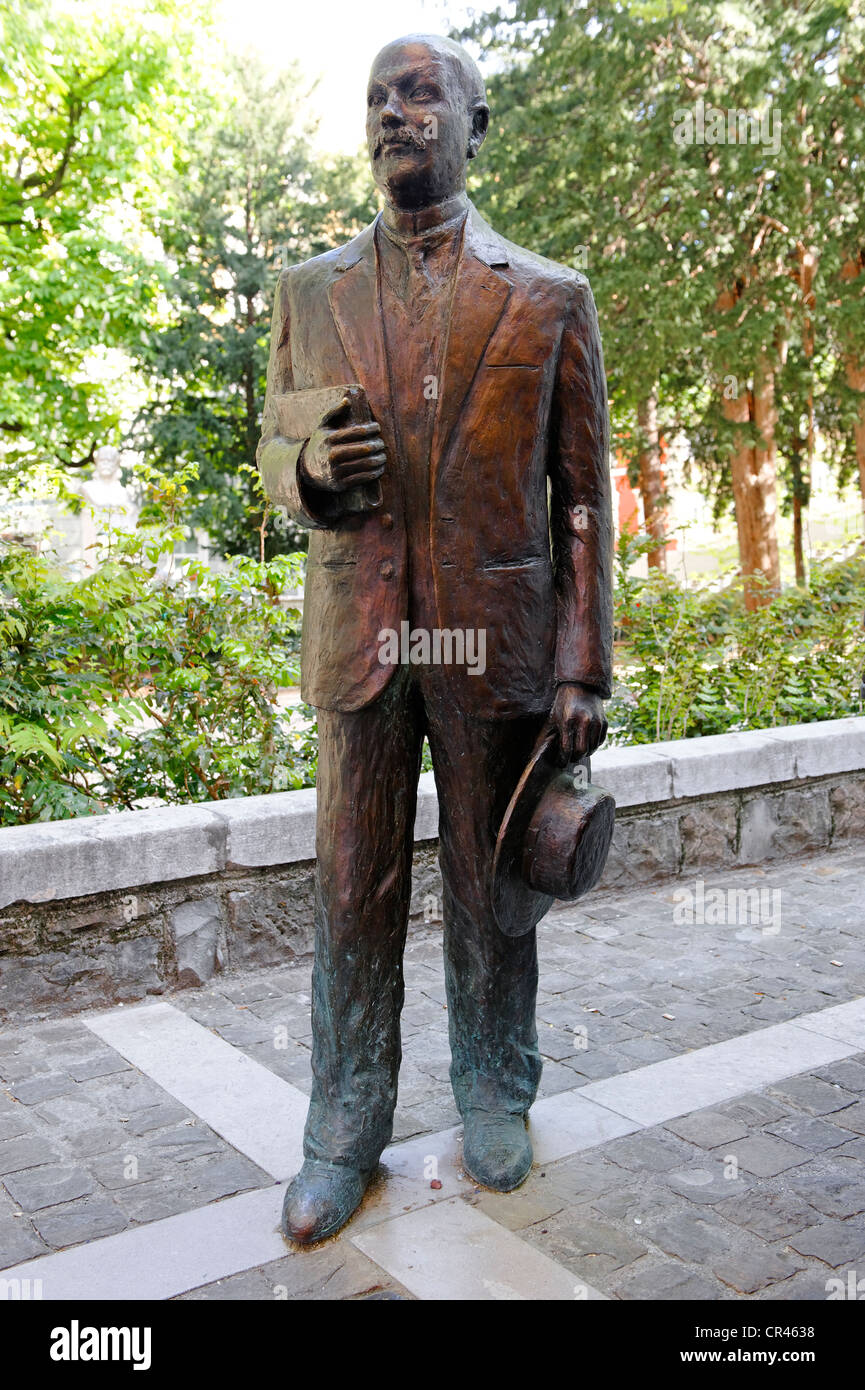 Statue of Italo Svevo, Hector Aron Schmitz or Ettore Schmitz, 1861-1928, Italien writer, Trieste, Italy, Europe Stock Photo