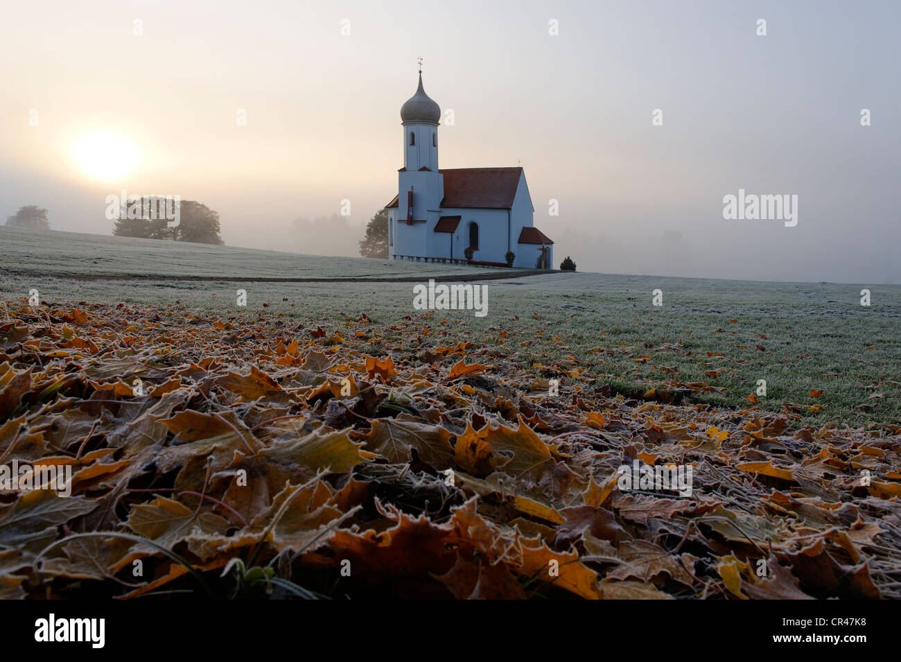 St. Johannisrain Chapel near Penzberg, with morning fog and hoar frost, Upper Bavaria, Germany, Europe Stock Photo