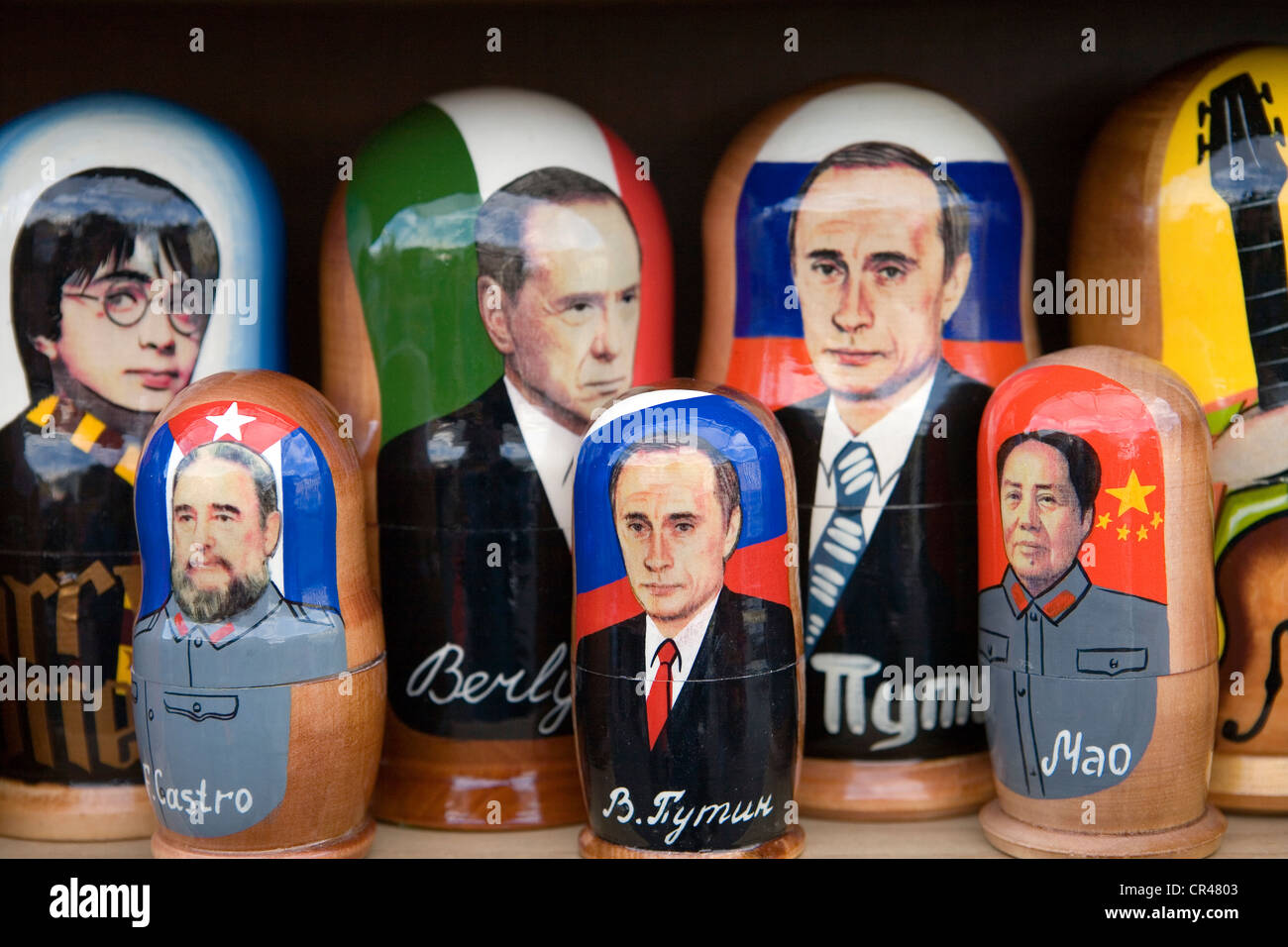 Russia, St Petersbourg, Russian nested dolls (matriochkas) decorated with chiefs of states' faces Stock Photo