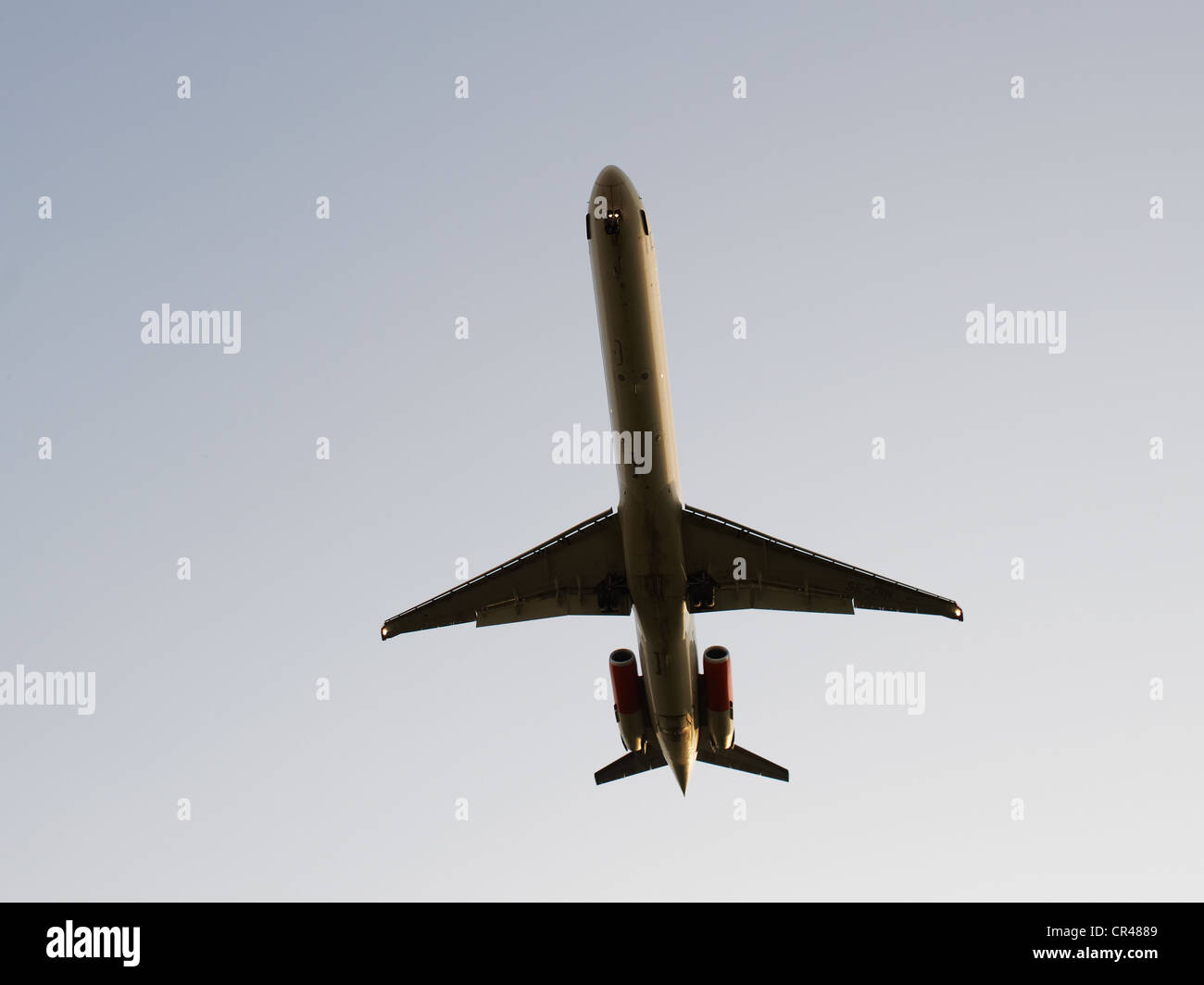 Twin engine aircraft hi-res stock photography and images - Alamy