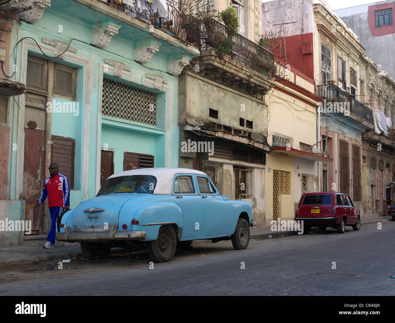 Cuban street scene in the old town of Havana, Cuba, Latin America Stock Photo