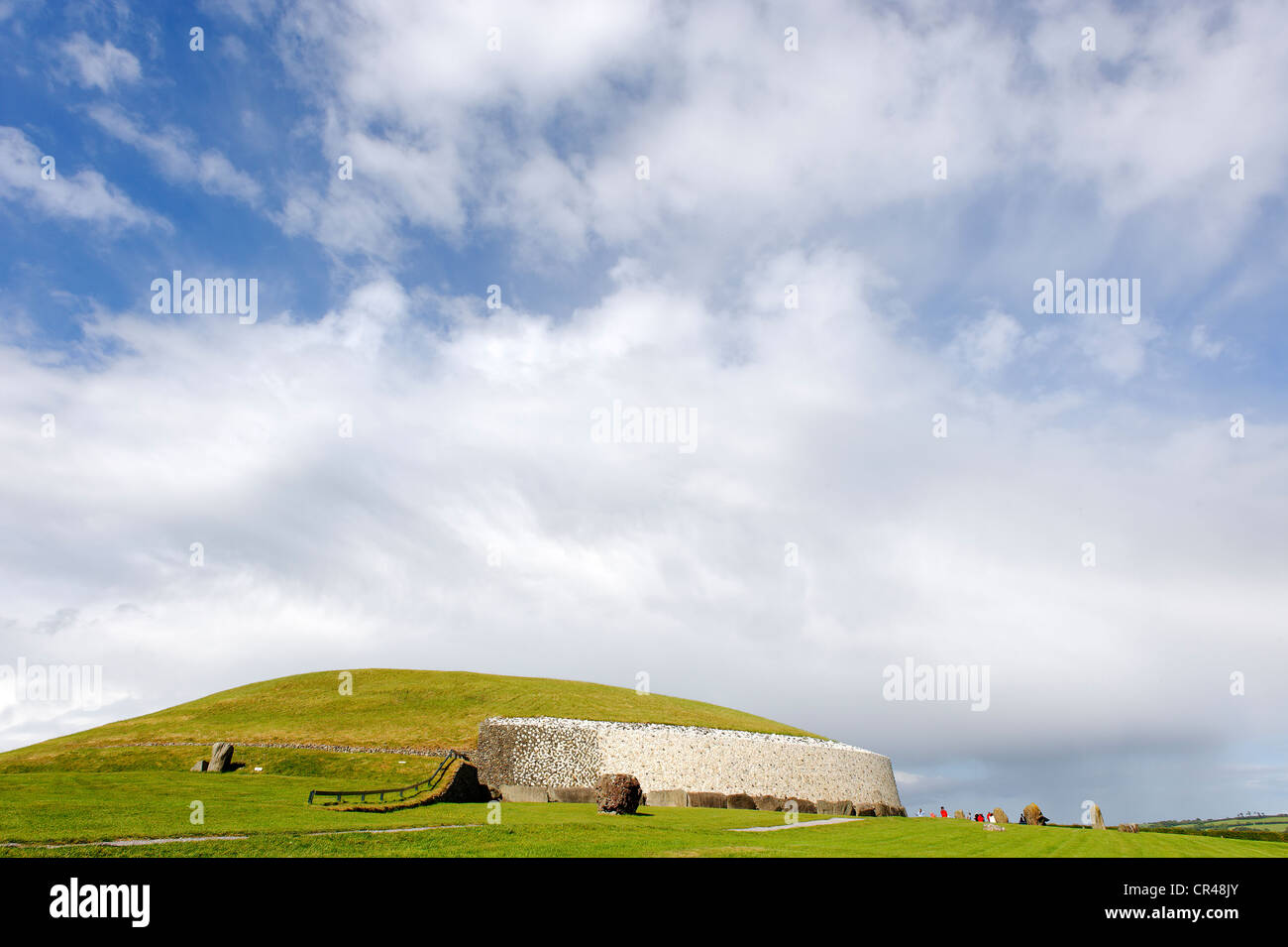 Prehistoric mound and passage tomb, Newgrange, County Meath, Republic of Ireland, Europe Stock Photo