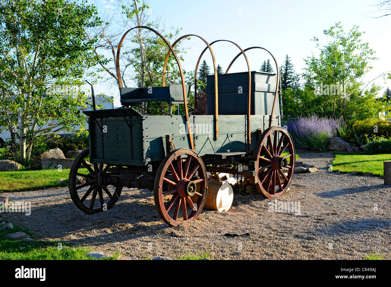 Covered Wagon And Family High Resolution Stock Photography and Images Alamy