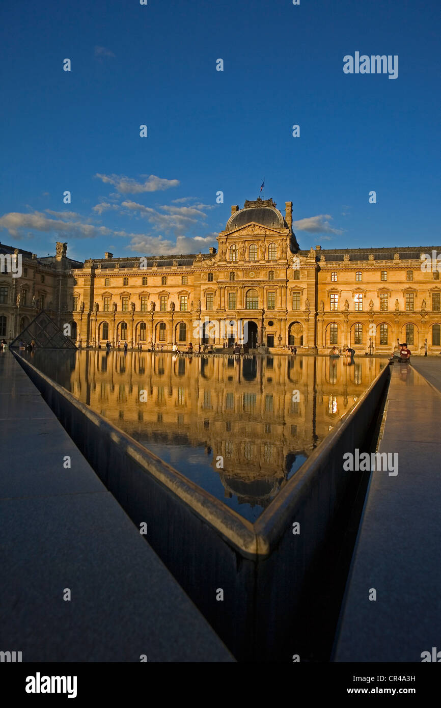 France, Paris, Napoleon court basin and Sully pavilion facade of the