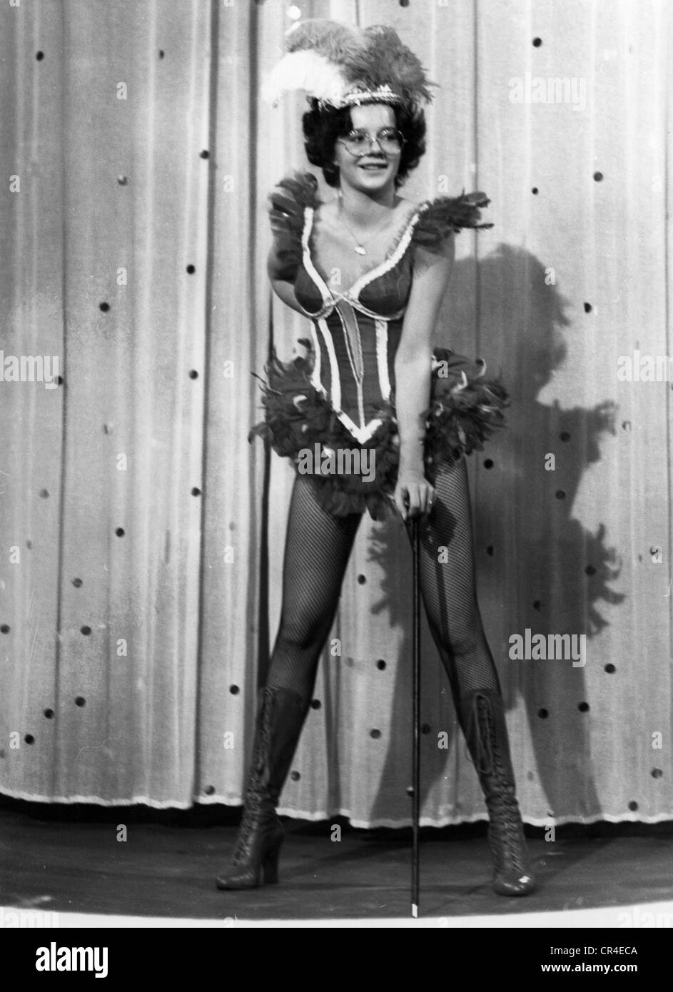 Mae, Maggie, * 13.5.1960, German singer and actress, full length