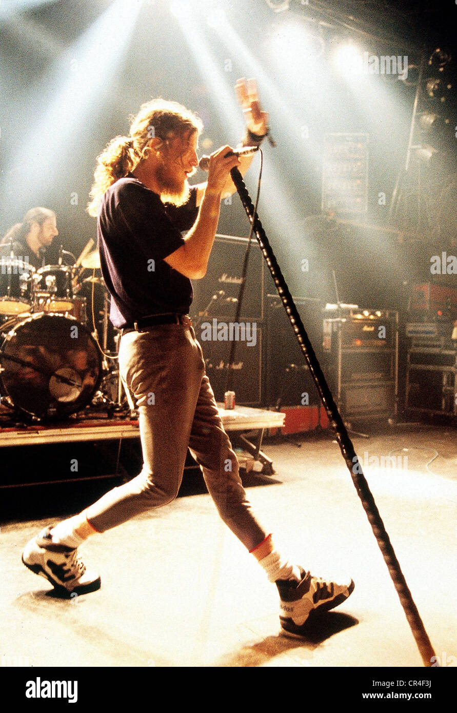 Spin Doctors, US rock band, formed in 1988, in concert, singer on stage